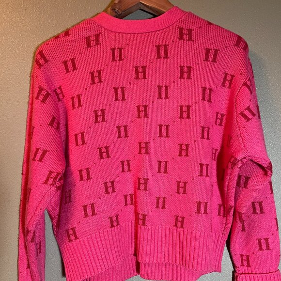 11 Honore hidden button cuffed sleeve v-neck sweater - Picture 4 of 9